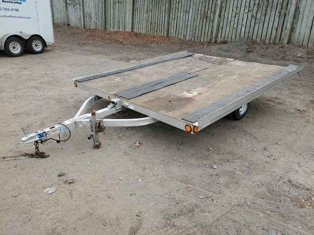 4TCSS11065HX37819 - 2005 TRIT TRAILER SILVER photo 2