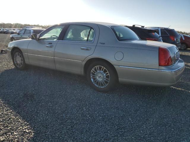 1LNHM82V36Y635525 - 2006 LINCOLN TOWN CAR SIGNATURE LIMITED BEIGE photo 2