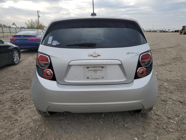 1G1JA6SH3F4125575 - 2015 CHEVROLET SONIC LS 银色 照片 6