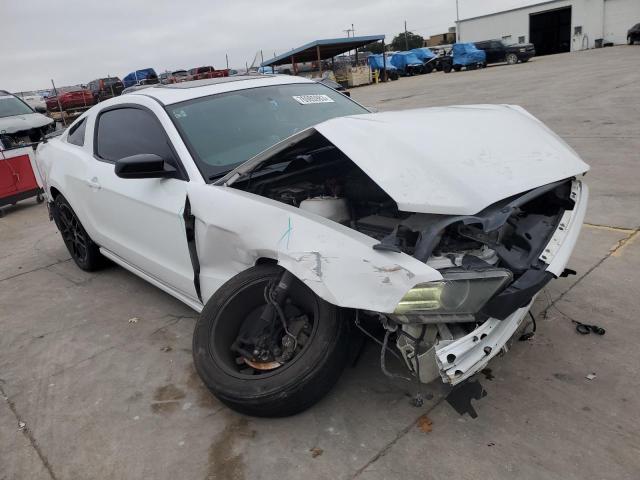 1ZVBP8AMXE5321040 - 2014 FORD MUSTANG WHITE photo 4