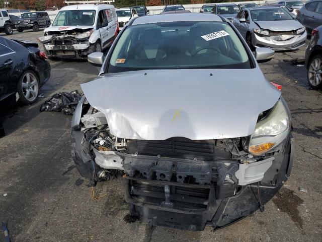 1FADP3F27EL319656 - 2014 FORD FOCUS SE SILVER photo 5