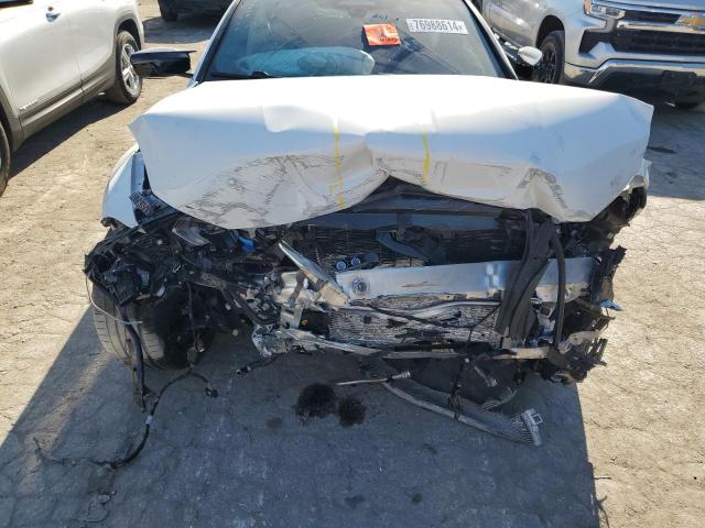 WBS43AZ07PCM54670 - 2023 BMW M4 COMPETITION WHITE photo 11