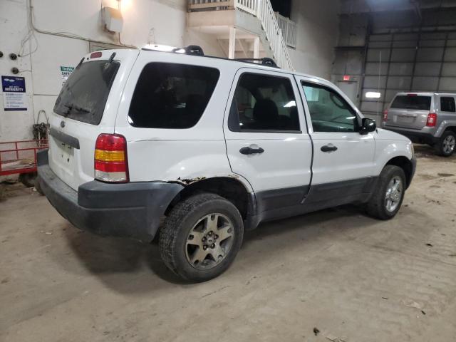 1FMYU93113KE17373 - 2003 FORD ESCAPE XLT WHITE photo 3