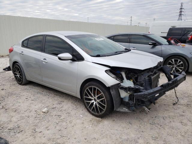 KNAFK4A66G5549338 - 2016 KIA FORTE LX SILVER photo 4