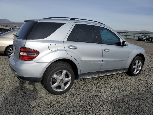 4JGBB22E18A327449 - 2008 MERCEDES-BENZ ML 320 CDI SILVER photo 3
