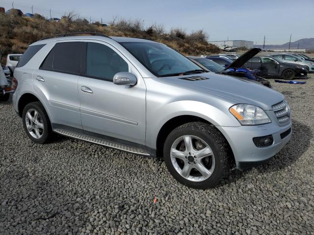 4JGBB22E18A327449 - 2008 MERCEDES-BENZ ML 320 CDI SILVER photo 4