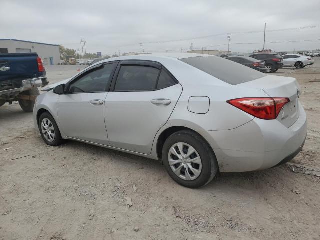 5YFBURHE8HP722996 - 2017 TOYOTA COROLLA L SILVER photo 2