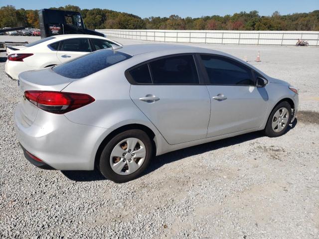 3KPFK4A73HE094725 - 2017 KIA FORTE LX SILVER photo 3