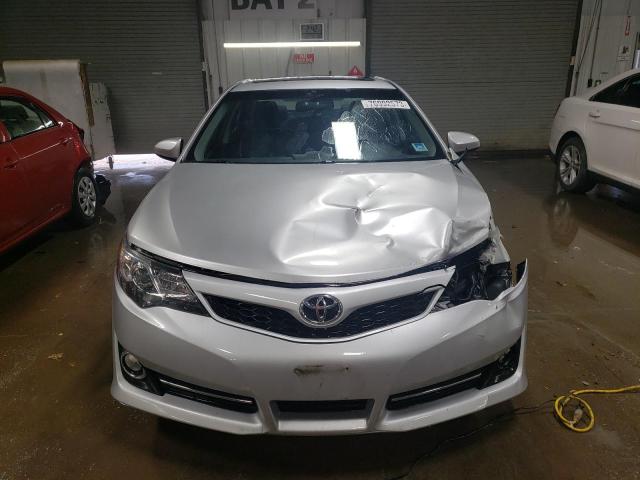 4T1BF1FK6CU137751 - 2012 TOYOTA CAMRY BASE SILVER photo 5