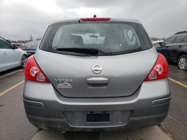 3N1BC13E49L489390 - 2009 NISSAN VERSA S GRAY photo 6