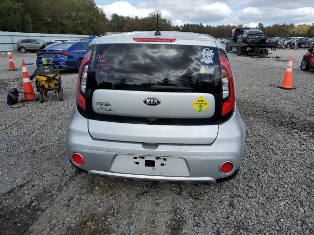 KNDJP3A52H7477088 - 2017 KIA SOUL + SILVER photo 6