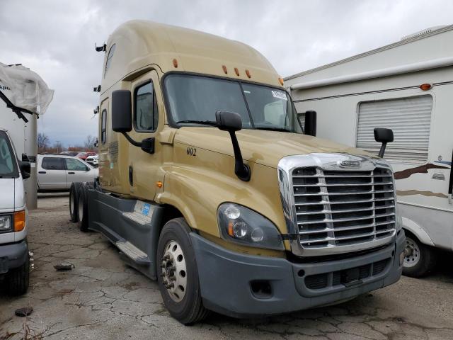 1FUJGLD5XFLGB2597 - 2015 FREIGHTLINER CASCADIA 1 GOLD photo 1