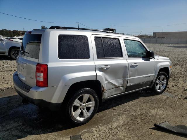 1J4NF1GB2BD105520 - 2011 JEEP PATRIOT SPORT SILVER photo 3