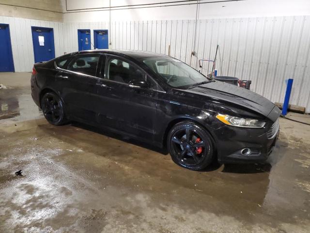 3FA6P0H72GR310450 - 2016 FORD FUSION SE BLACK photo 4