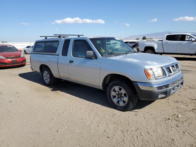 1N6DD26SXYC367019 - 2000 NISSAN FRONTIER KING CAB XE SILVER photo 4