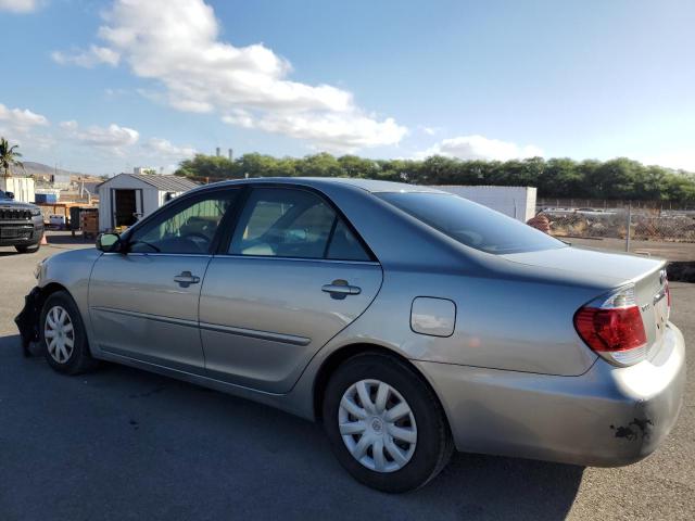 JTDBE32K350302576 - 2005 TOYOTA CAMRY LE SILVER photo 2