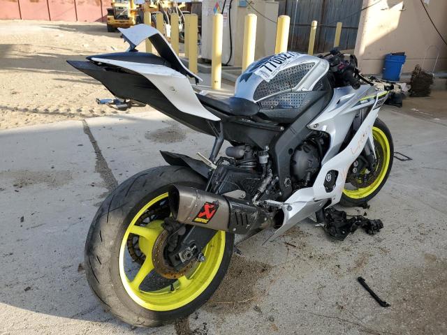 JYARJ28Y8HA000615 - 2017 YAMAHA YZFR6 C WHITE photo 4