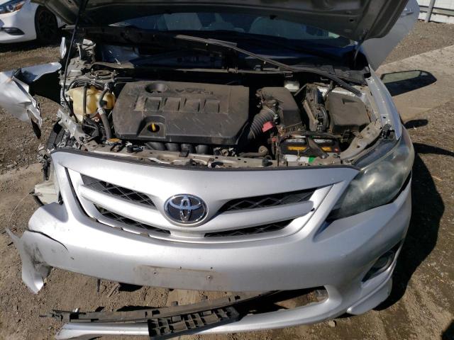 5YFBU4EE7DP124450 - 2013 TOYOTA COROLLA LE BASE SILVER photo 11