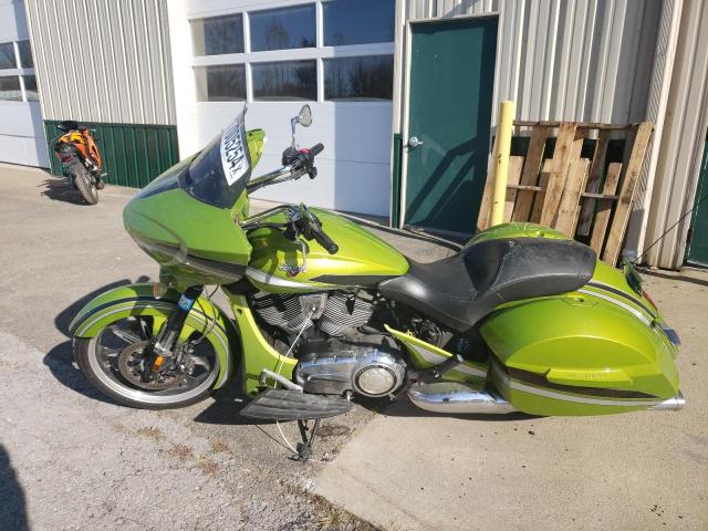 5VPYW36N4F3042413 - 2015 VICTORY MOTORCYCLES MAGNUM GREEN photo 3