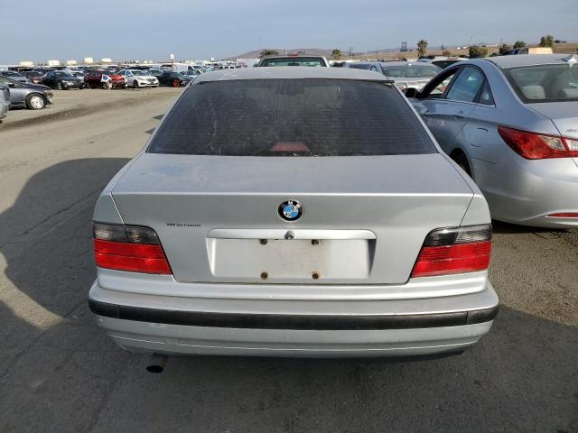 WBACC032XWEK27156 - 1998 BMW 318 I AUTOMATIC SILVER photo 6