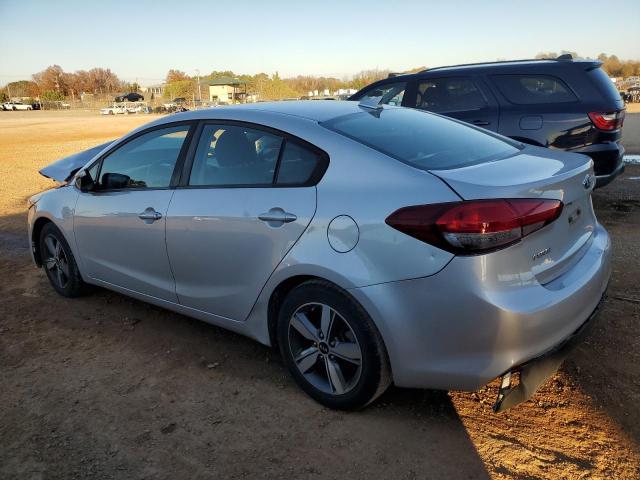 3KPFL4A76JE240053 - 2018 KIA FORTE LX SILVER photo 2