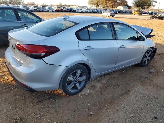 3KPFL4A76JE240053 - 2018 KIA FORTE LX SILVER photo 3