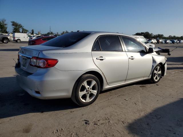 5YFBU4EE8CP031600 - 2012 TOYOTA COROLLA BASE SILVER photo 3