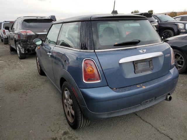 WMWMF3C56ATU79837 - 2010 MINI COOPER BLUE photo 2