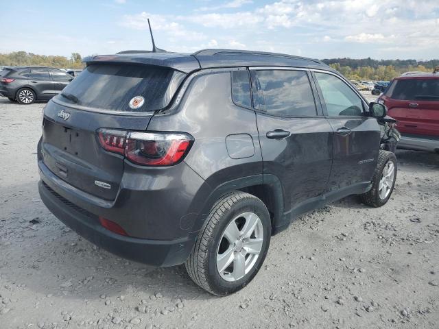 3C4NJDBB4NT130527 - 2022 JEEP COMPASS LATITUDE GRAY photo 3