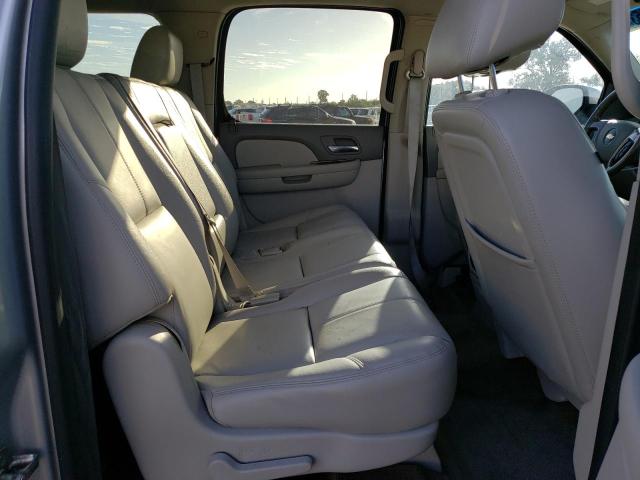 1GNSKJE73CR157530 - 2012 CHEVROLET SUBURBAN K1500 LT SILVER photo 11