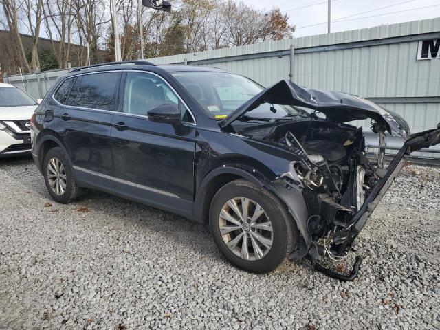 3VV2B7AX7JM112124 - 2018 VOLKSWAGEN TIGUAN SE BLACK photo 4