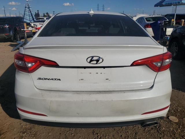 5NPE24AF3FH003657 - 2015 HYUNDAI SONATA SE WHITE photo 6