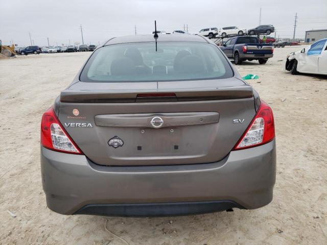 3N1CN7AP5HK429693 - 2017 NISSAN VERSA S GRAY photo 6