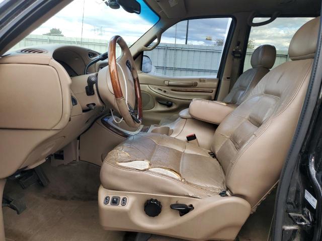 5LMPU28L5WLJ45628 - 1998 LINCOLN NAVIGATOR შავი ფოტო 7