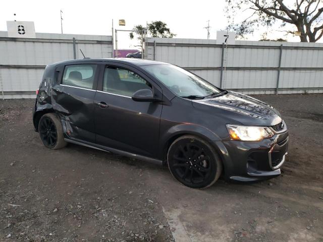 1G1JD6SB4J4122356 - 2018 CHEVROLET SONIC LT GRAY photo 4