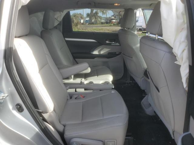 5TDKKRFH8FS080237 - 2015 TOYOTA HIGHLANDER XLE Gümüş foto 11