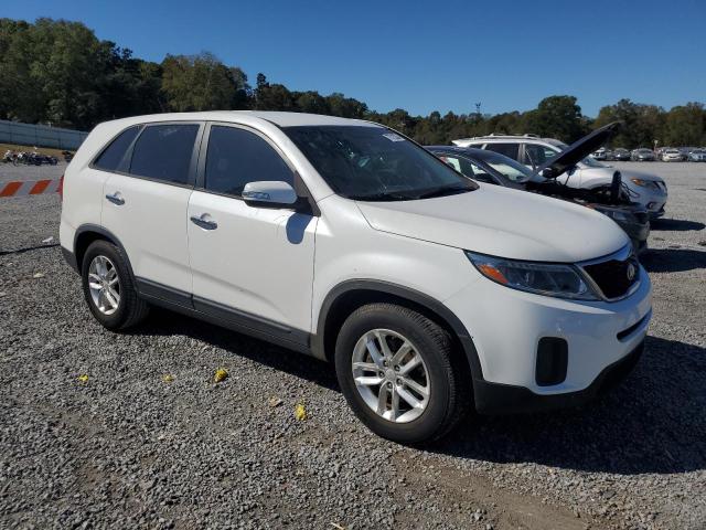 5XYKT3A63EG476720 - 2014 KIA SORENTO LX WHITE photo 4