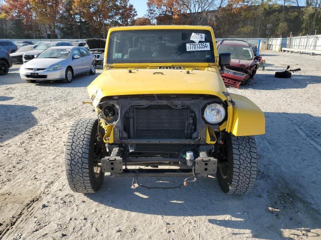 1C4AJWBG1FL736886 - 2015 JEEP WRANGLER SAHARA YELLOW photo 5