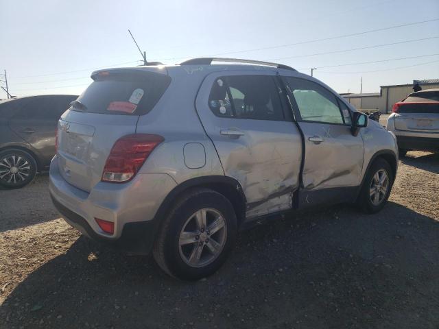 KL7CJLSM7NB539669 - 2022 CHEVROLET TRAX 1LT SILVER photo 3