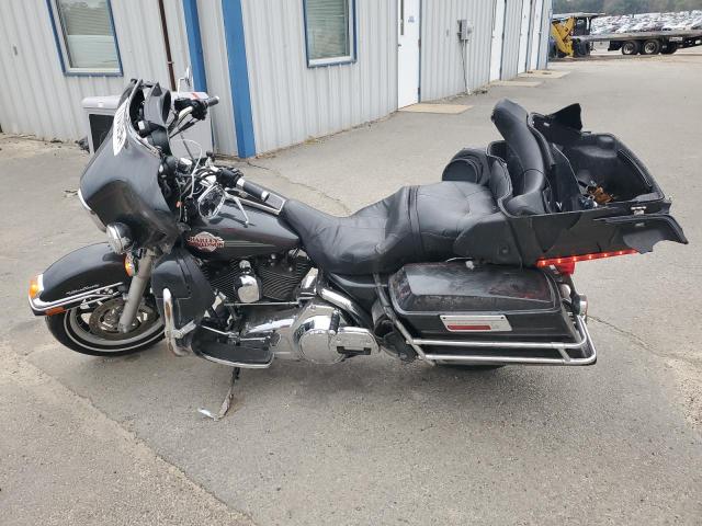 1HD1FC4117Y725043 - 2007 HARLEY-DAVIDSON FLHTCUI 黑色 照片 3