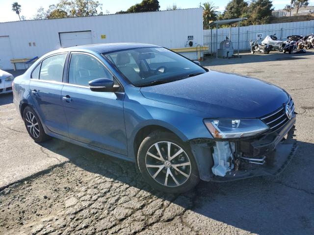 3VWDB7AJ5HM407474 - 2017 VOLKSWAGEN JETTA SE BLUE photo 4