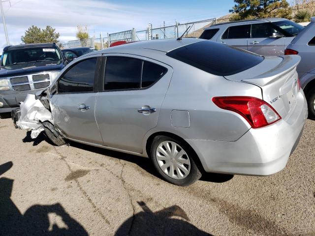 3N1CN7AP7HK440713 - 2017 NISSAN VERSA S SILVER photo 2