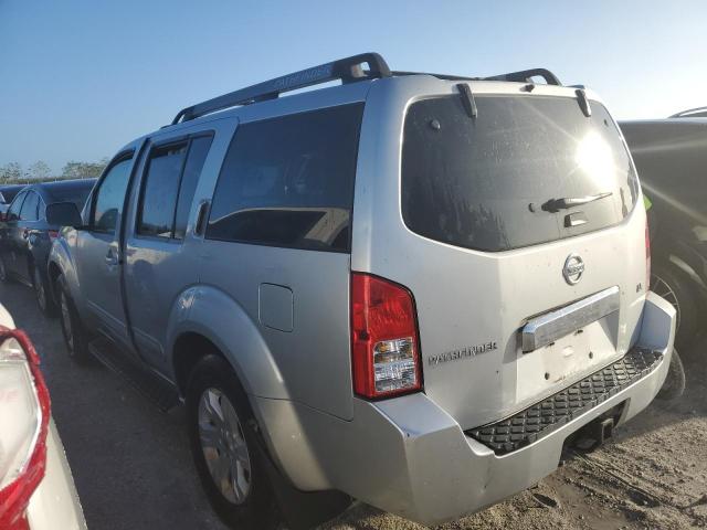 5N1AR18W45C790056 - 2005 NISSAN PATHFINDER LE 银色 照片 2