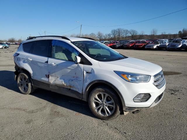 1FMCU9GD2JUA76064 - 2018 FORD ESCAPE SE WHITE photo 4