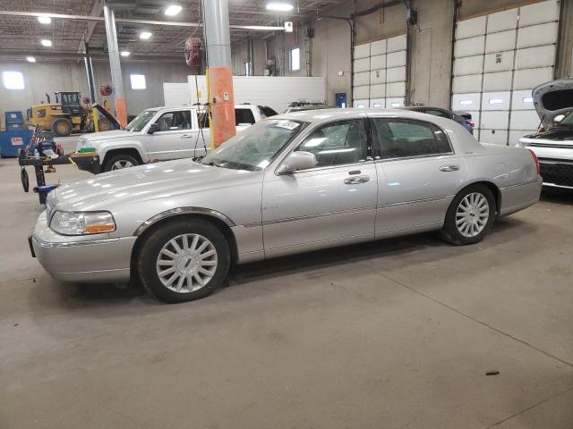 1LNHM81W33Y615846 - 2003 LINCOLN TOWN CAR EXECUTIVE Grau Foto 1