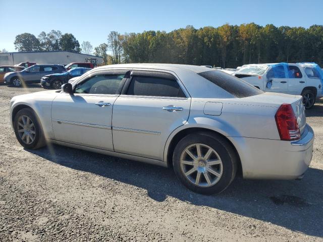 2C3CA6CT3AH126633 - 2010 CHRYSLER 300C SILVER photo 2