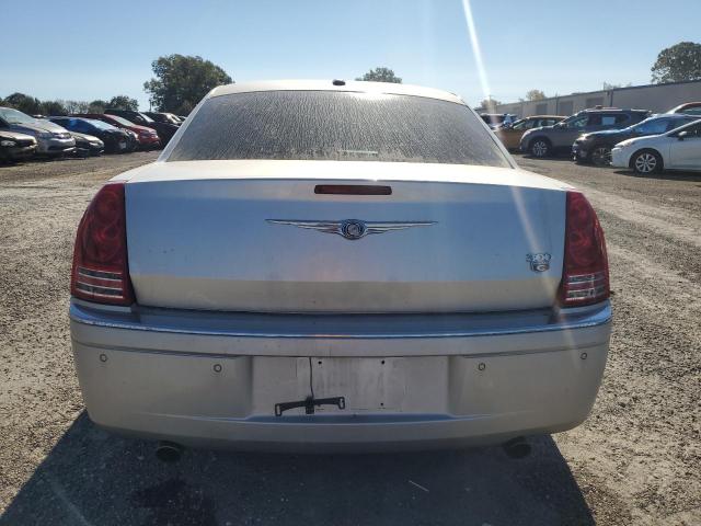 2C3CA6CT3AH126633 - 2010 CHRYSLER 300C SILVER photo 6