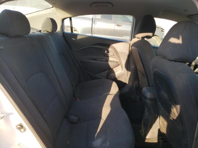 KNADN4A35G6663104 - 2016 KIA RIO EX WHITE photo 10