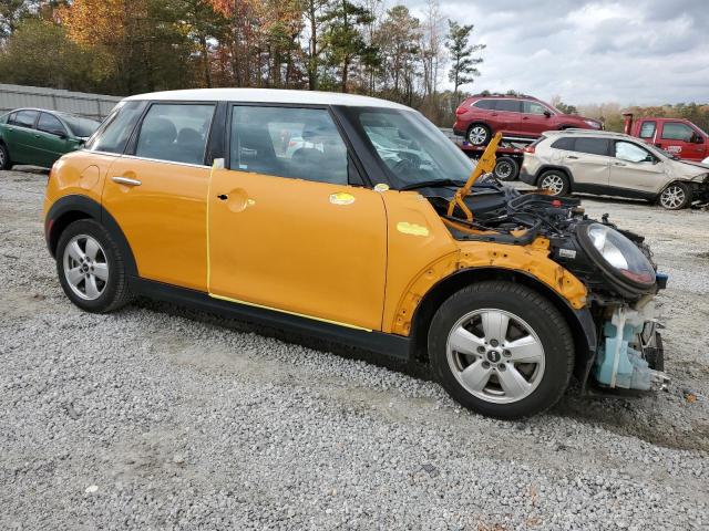 WMWXU1C51G2D12326 - 2016 MINI COOPER GOLD photo 4