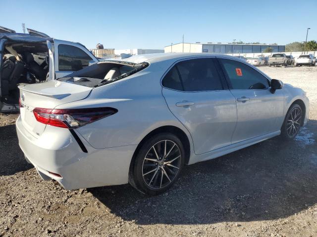4T1T11AK2PU172979 - 2023 TOYOTA CAMRY SE NIGHT SHADE WHITE photo 3